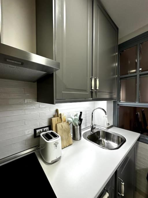 Apartamento Con Parking En Centro De Madrid-Chamberi Apartment Exterior photo